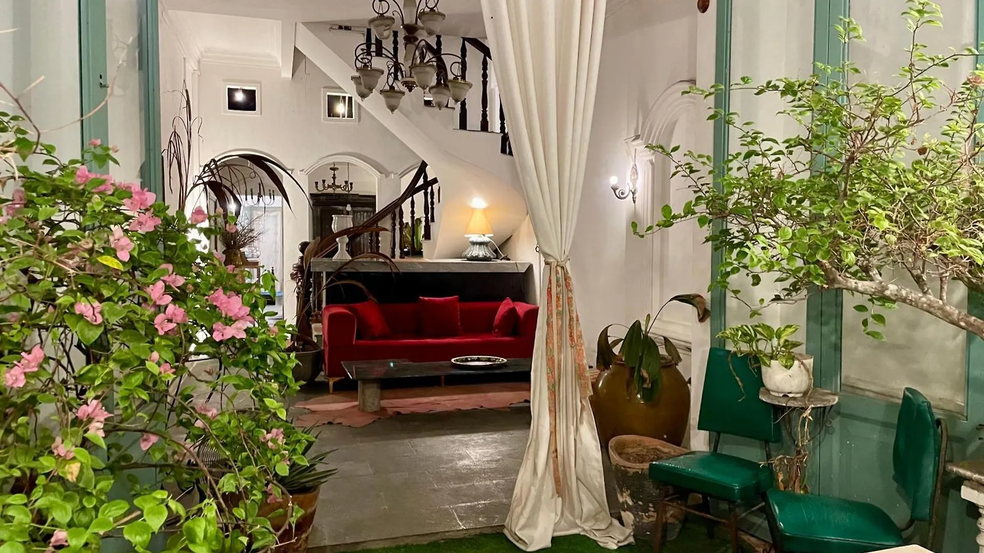 Casa Cocore Charming Old Saigon House Bed & Breakfast Ho Chi Minh City 0*,  Vietnam